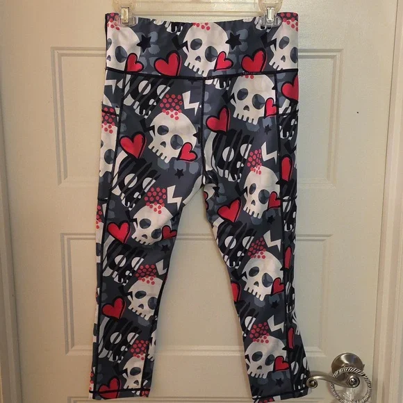 CVG ~ HeartBreaker Medium Capri - Picture 2 of 3